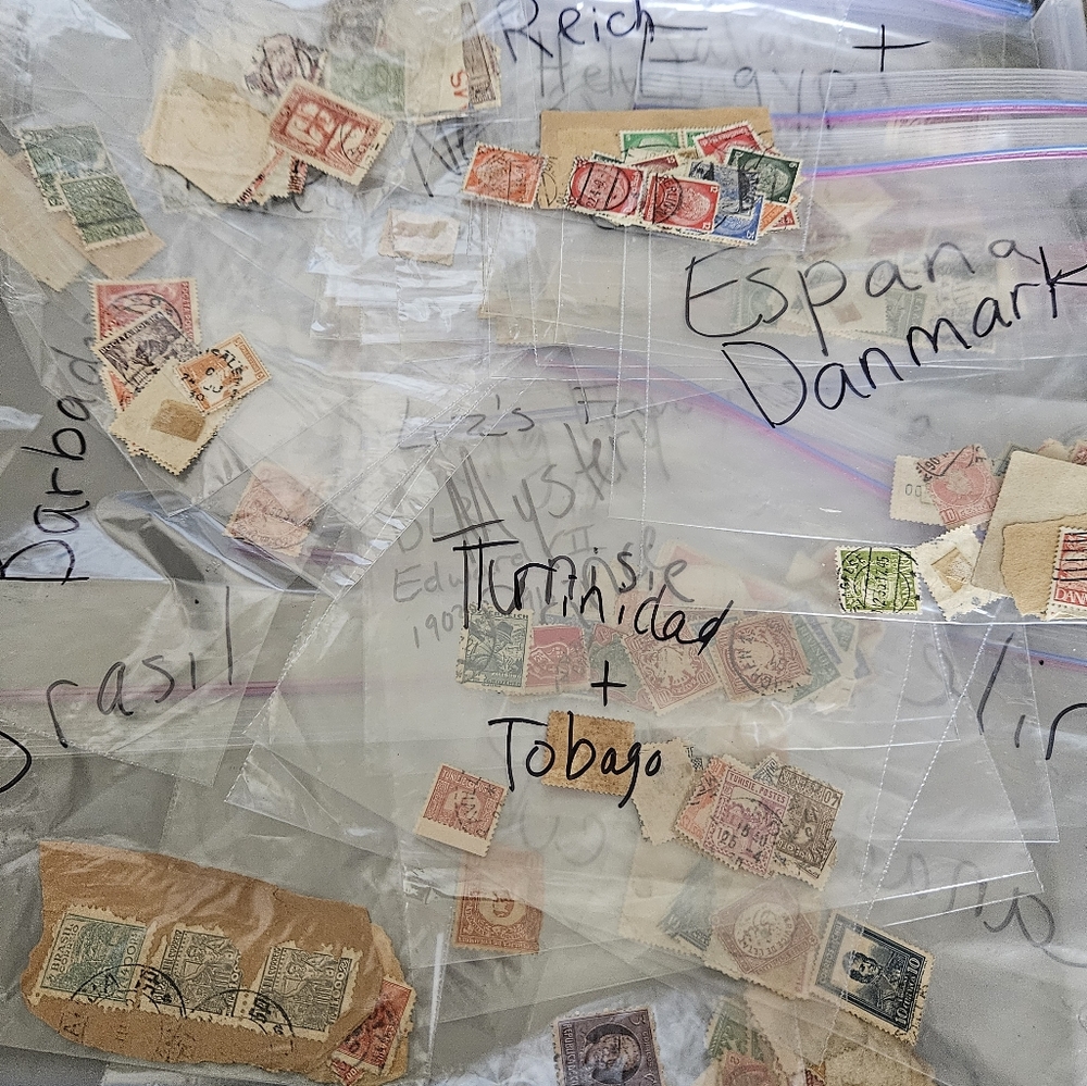 Vintage Stamps 100s from 1903 and up Many countries
